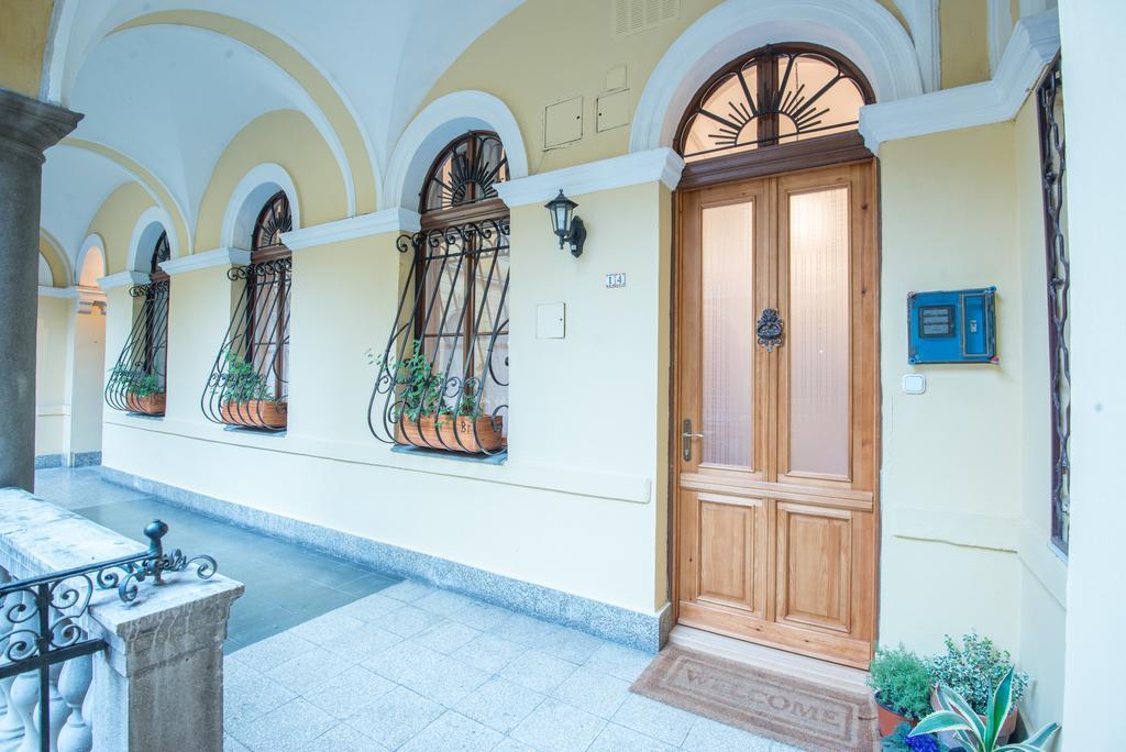 Rustic Elegance Apartamento Budapeste Exterior foto